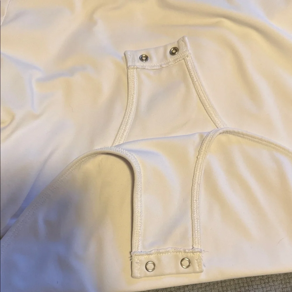 Black and White body suits - Picture 5 of 9